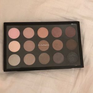 MAC Eyeshadow Pallet